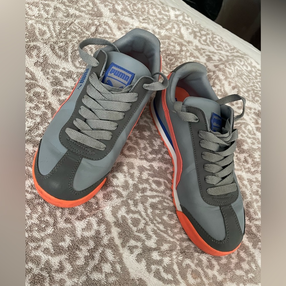 Women’s Puma Romas